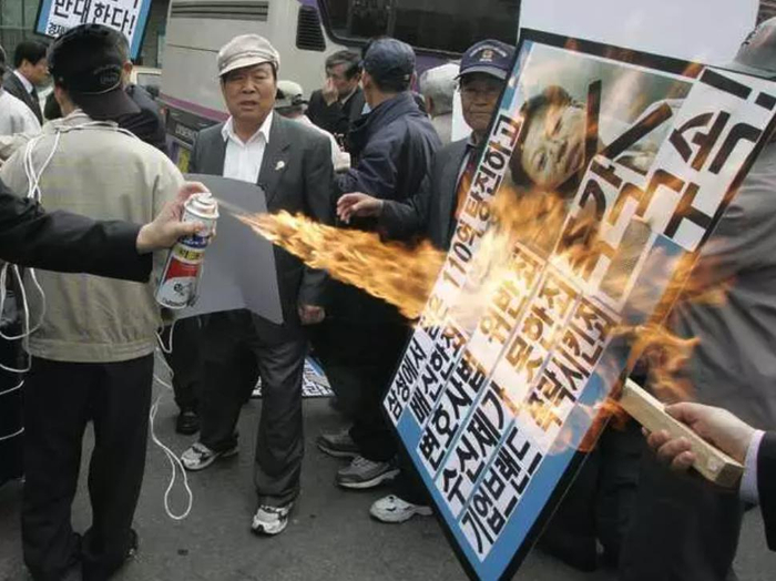 图13：李健熙被举报行贿