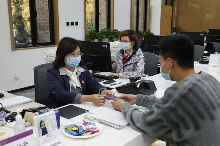 △师生服务中心办理业务现场