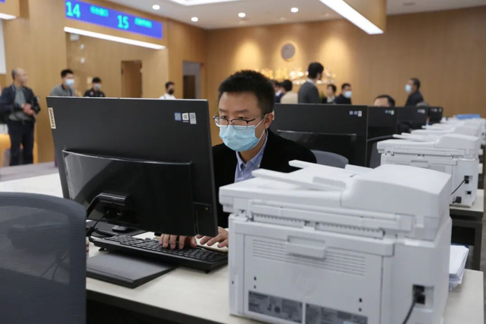 △师生服务中心办理业务现场