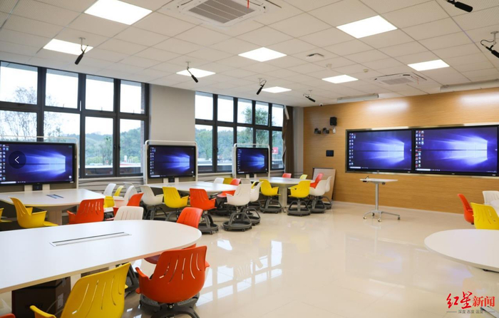 吉利学院（成都校区）智慧教室