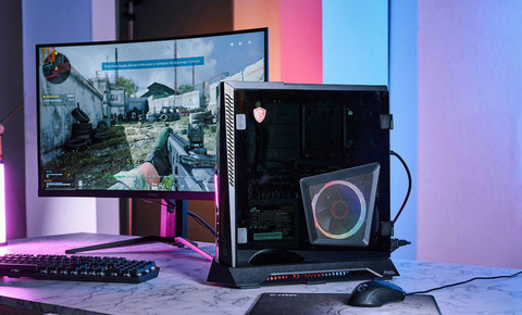 ▲体积仅 10 公升的 MSI MEG Trident X 10th 是一款将空间运用到极致的电竞桌机，在兼具优异散热效果的情况下，可达到最顶尖的性能表现。