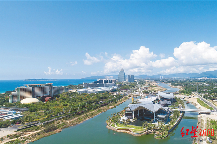 俯瞰三亚海棠湾图据《海南日报》