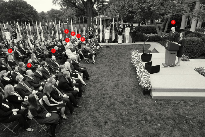 9月26日，白宫玫瑰园举行最高法院大法官提名仪式，多名参与人员确诊新冠肺炎。（图片来源：《纽约时报》）