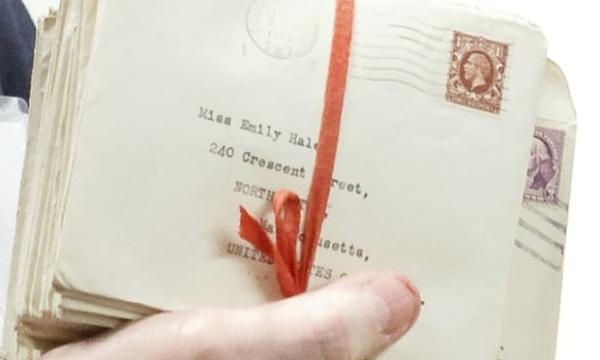 此次公开的艾略特与黑尔的通信