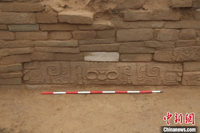 大台基南护墙出土石雕。陕西省考古研究院