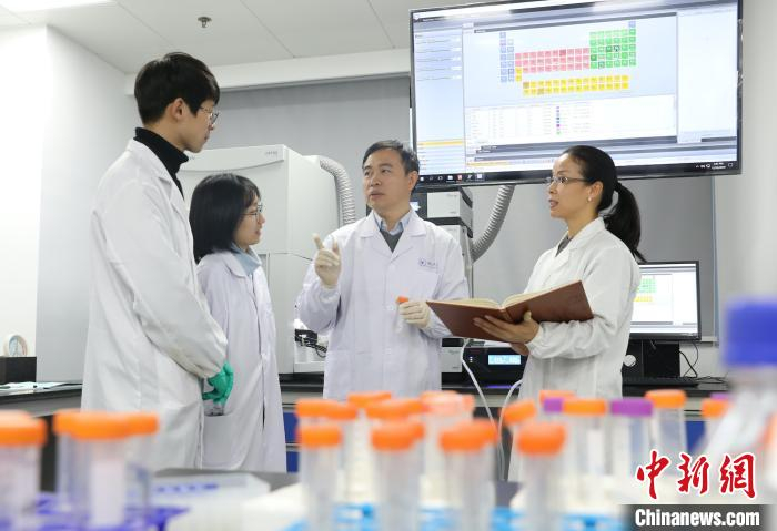 汪以真及其团队。浙大供图