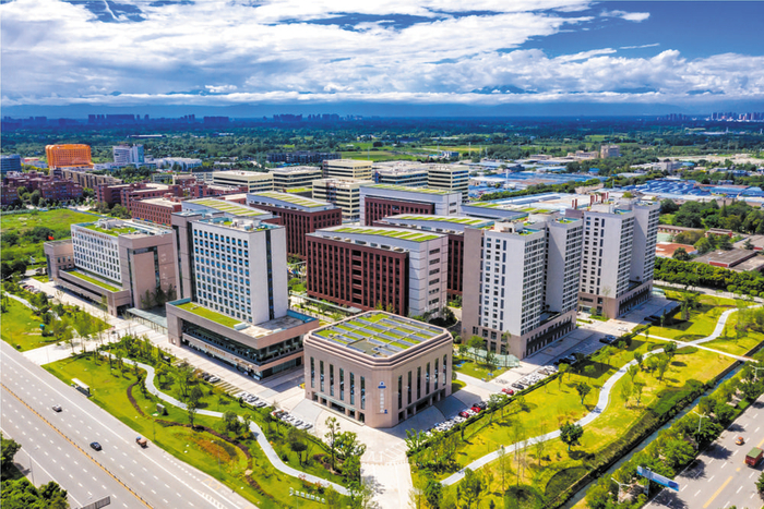 成都医学城“三医创新中心” 张志强 摄