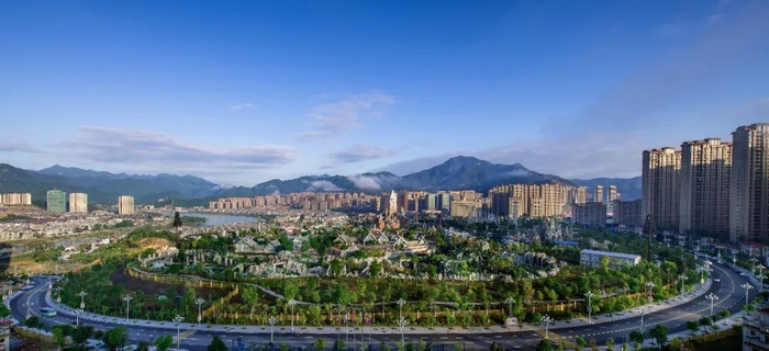 △贵安新天地实景图