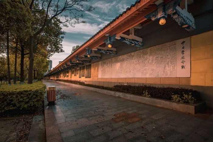 ▲ 常德诗墙。 摄影/马洪伟