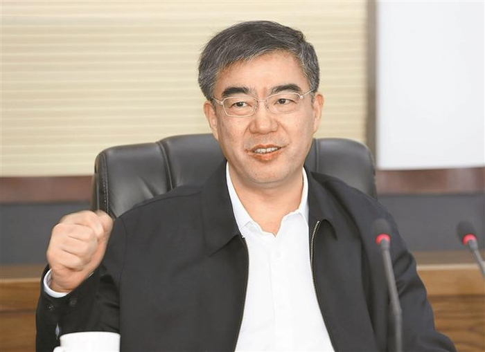 　汕头市委书记、市人大常委会主任马文田接受深圳报业集团记者专访。