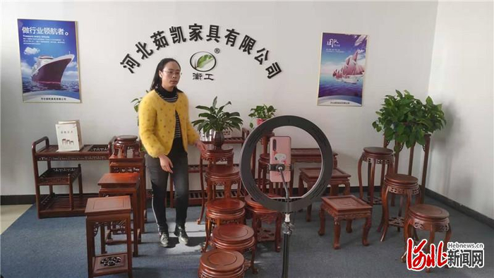 直播带货。魏雨摄