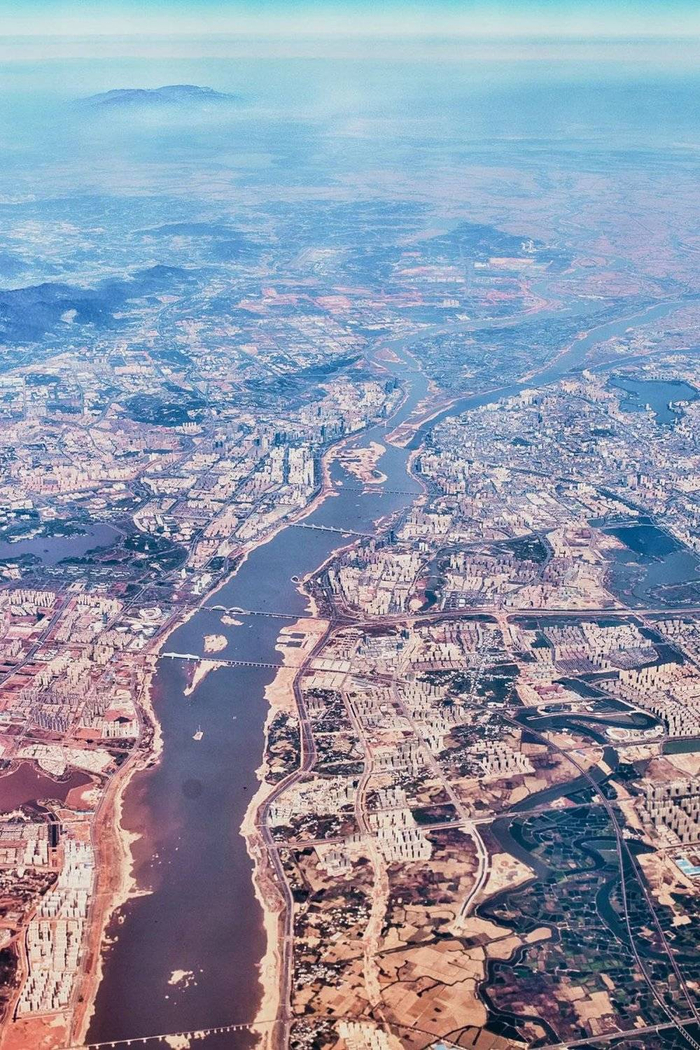 ▲ 俯瞰南昌城区，犹如一幅山水画。摄影/傅鼎