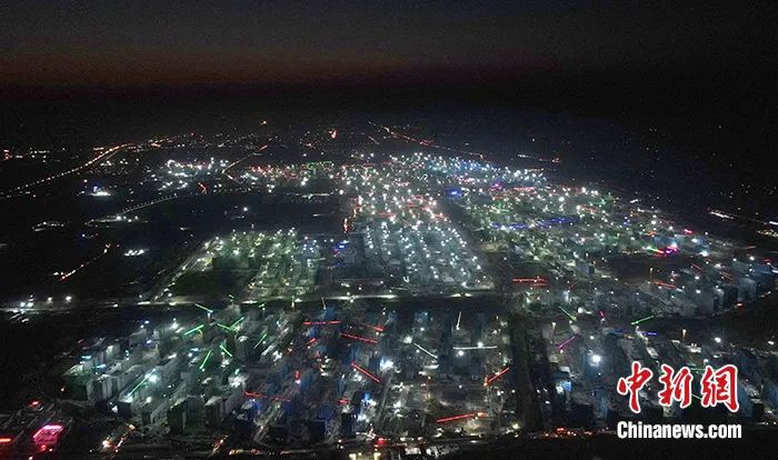 图为10月29日，航拍容东片区建设现场。 中新社记者 韩冰 摄