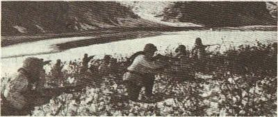 　　志愿军主力沿清川江对南撤之敌展开追击作战。（图片来源：抗美援朝纪念馆）