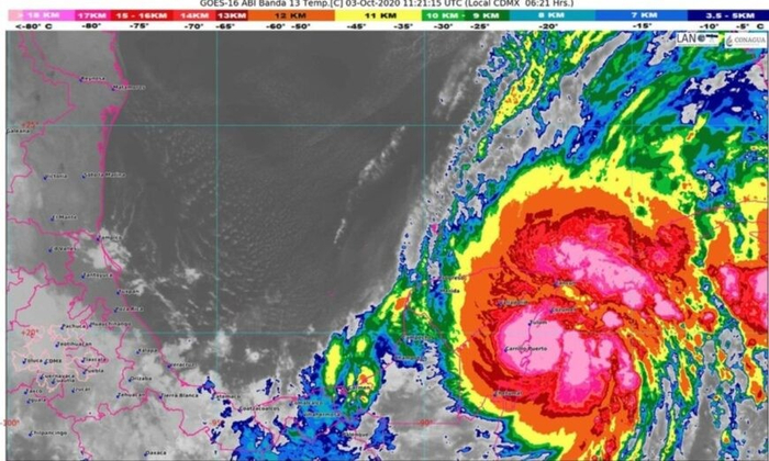 　△图为气象云图 飓风逼近墨西哥