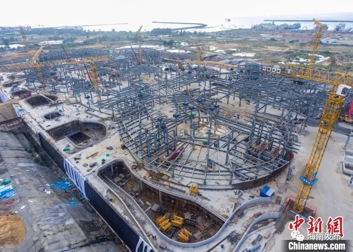 图为项目免税商业体部分，总建筑面积为29万平方米。骆云飞 摄