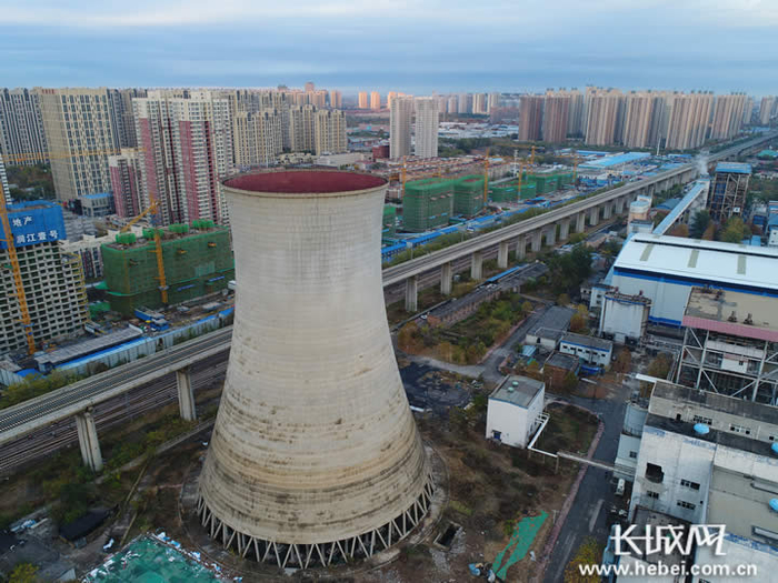 河北华电石家庄鹿华热电有限公司16号旧机组冷却塔。