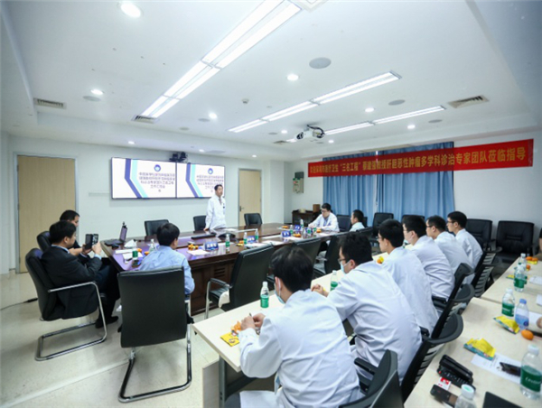蔡建强教授带领团队对“三名工程”承接科室深圳分院肝胆外科进行授课指导