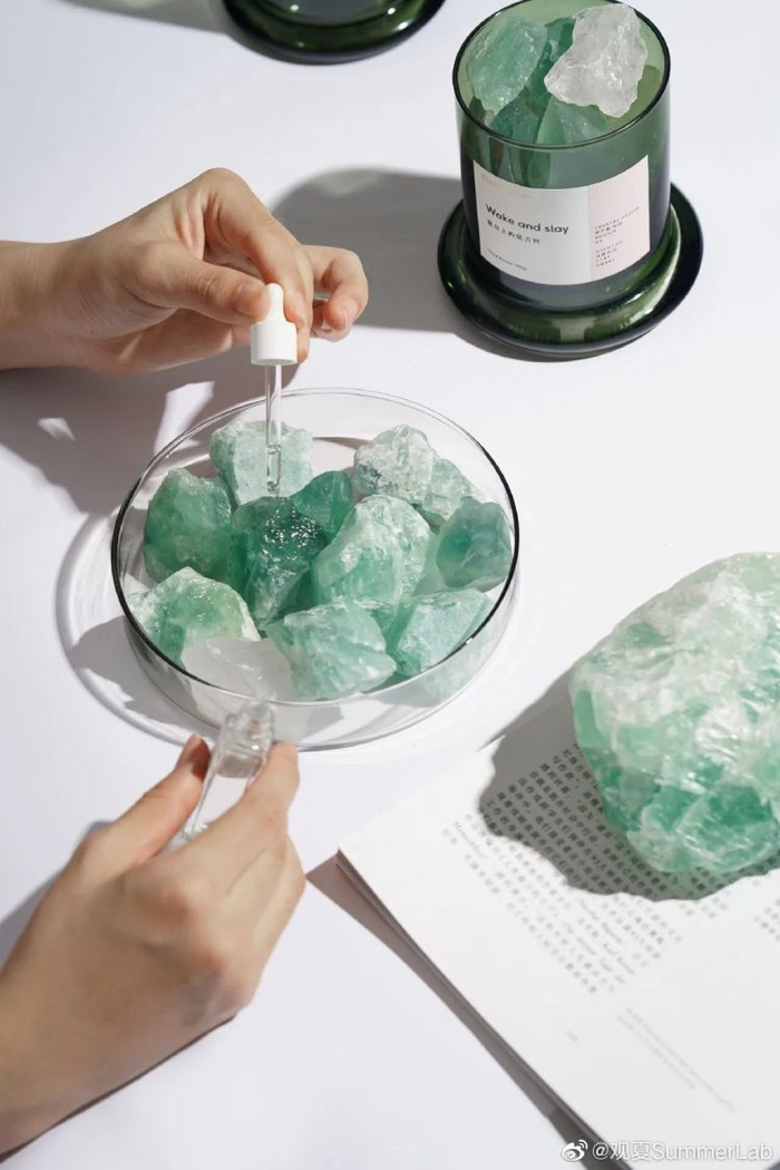 这姿态就高级得很