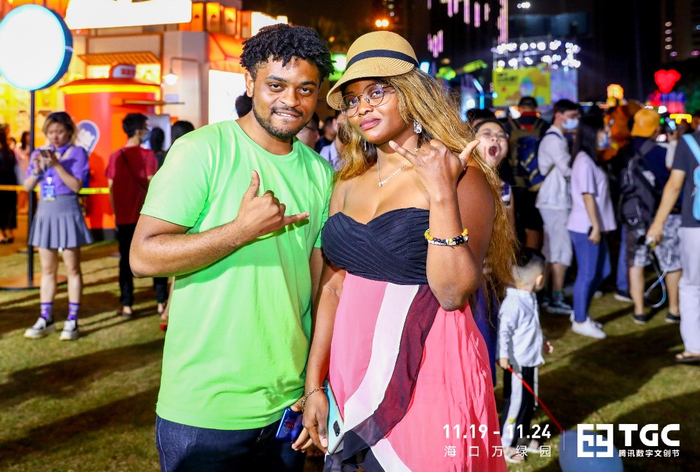 享受TGC的现场外国友人