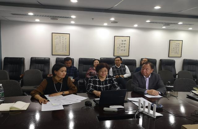 中国五矿化工进出口商会副会长钱景汾、副秘书长郭洪军等