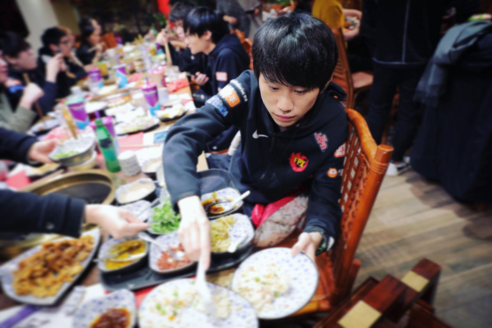 金泰相爱上中国美食。FPX俱乐部供图