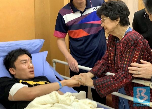 桃田贤斗伤情。马来西亚国家新闻社图片