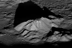 行星科学家设计出一种远程研究月球橄榄石的新方法