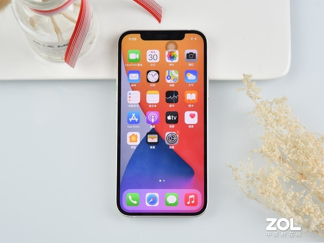 iPhone12