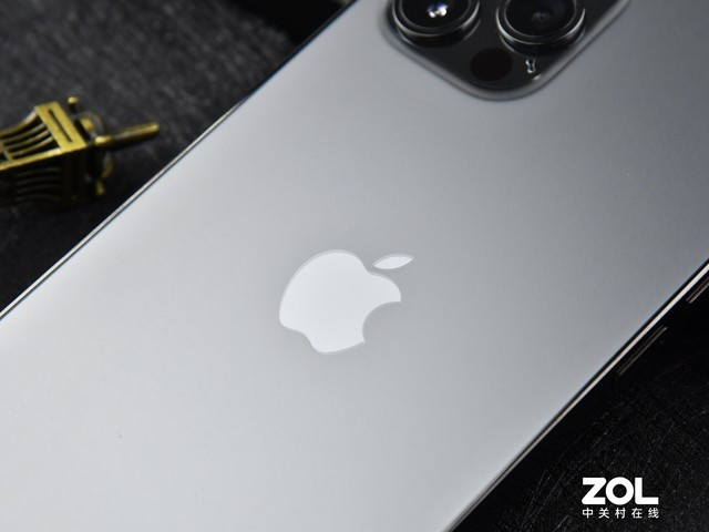 iPhone12 Pro的磨砂质感