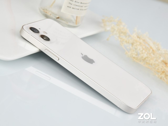 iPhone12