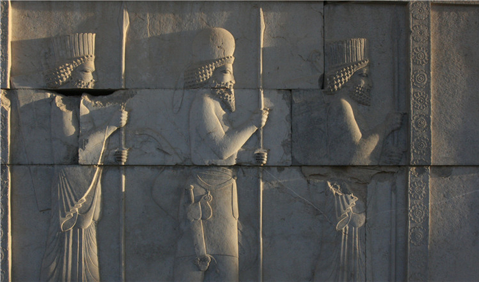  ▲波斯波利斯阿帕达纳宫台阶上的石雕