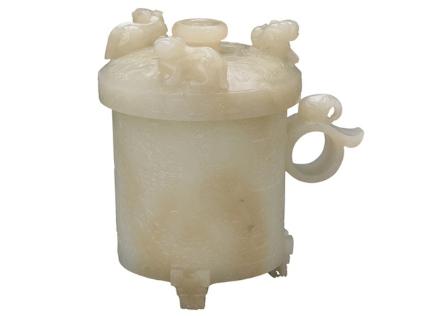 青白玉夔凤纹子刚款樽 明 黑舍里墓出土 首都博物馆馆藏