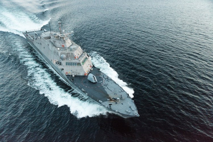  “自由”级濒海战斗舰“小石城”号（LCS-9）。