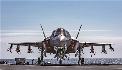 美军F-35B“闪电Ⅱ”隐身战斗机