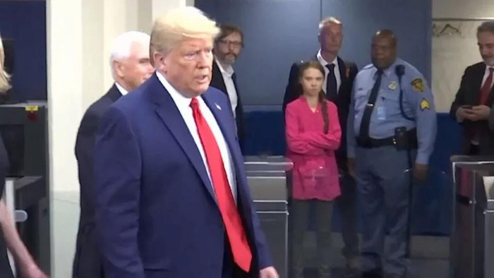  2019年联合国大会的间隙，通贝里怒视特朗普。/CNN&nbsp;视频截图