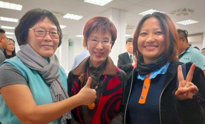 洪秀柱与支持者