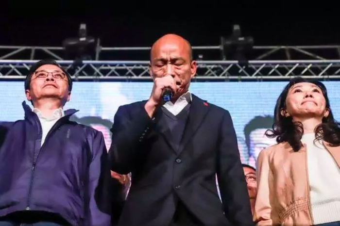 1月11日，韩国瑜发表败选演说
