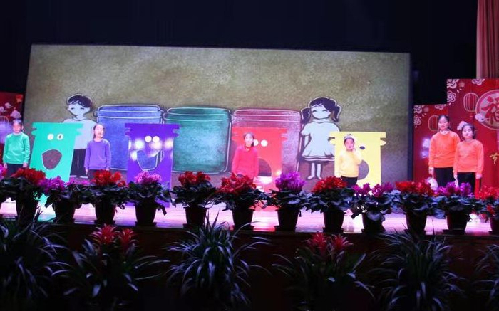 晚会现场。受访者供图