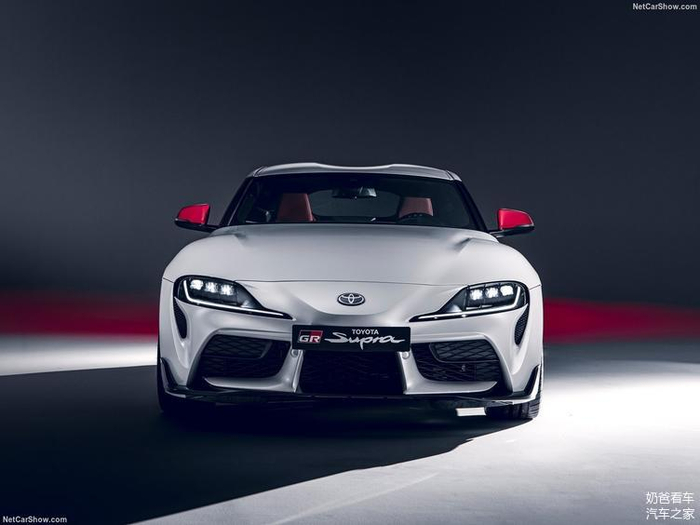 配图中的富士赛道限量版限量200台​