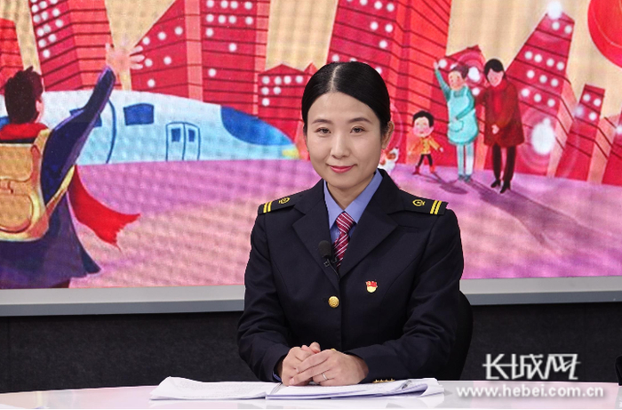 铁路北京局集团有限公司石家庄站客运车间党总支书记侯晓静。见习记者 李皓 摄