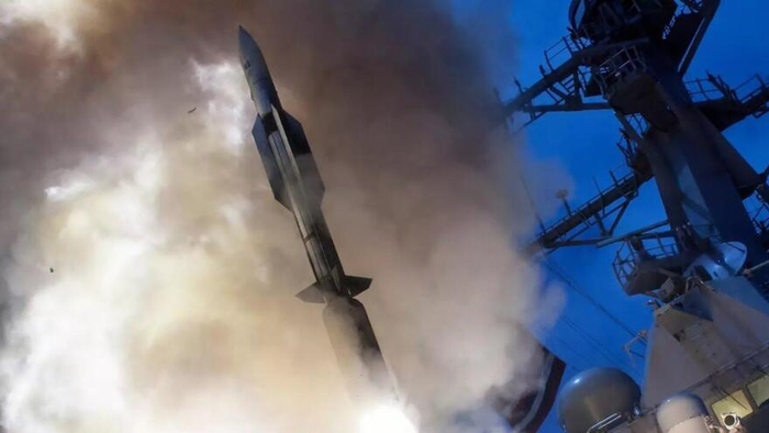 “标准”-6导弹发射画面