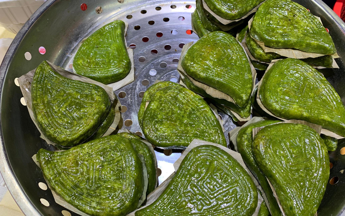 绿色小糕点鼠曲粿。新京报记者 杨亦静 摄