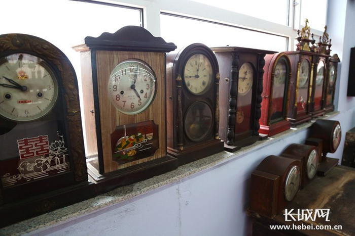 老式钟表。长城新媒体记者 周亚彬 摄