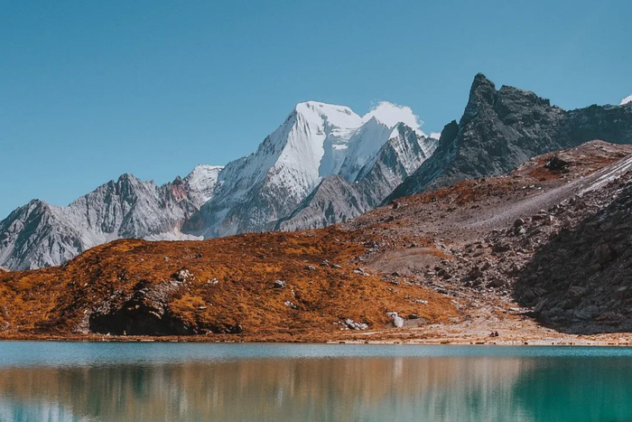▲ 仙乃日、央迈勇及夏诺多吉。摄影/自贡的黄师傅