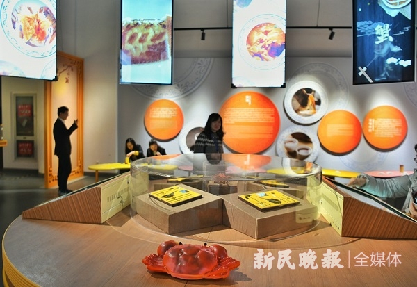 图说：“醉美江南”黄酒螃蟹主题科普展 新民晚报记者 孙中钦 摄