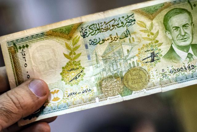 叙利亚货币持续贬值，阿萨德政府称经济比内战前好50倍