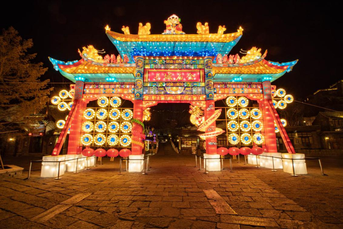 “长城庙会过大年”活动在古北水镇举行。古北水镇供图