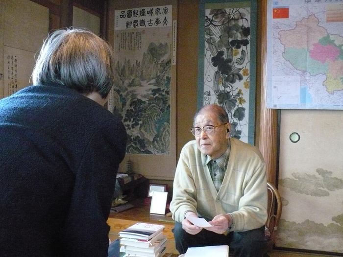 汤浅谦接受采访（石田供图）