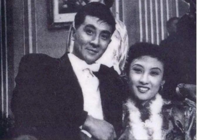 ·赵丹（左）和黄宗英